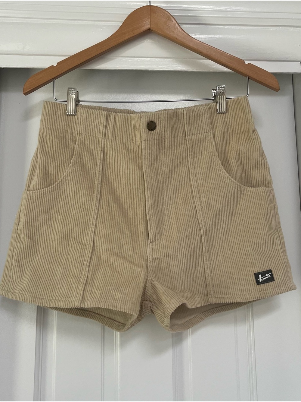 Hammies sand-colored corduroy shorts featuring a distinct retro 1970s.  Size 30” - Picture 2 of 6
